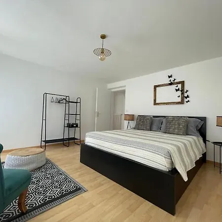 Grazioso Con Giardino Apartament *